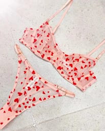 7485ACF3-245A-4C2F-B0E7-FB9ACC11A9A8