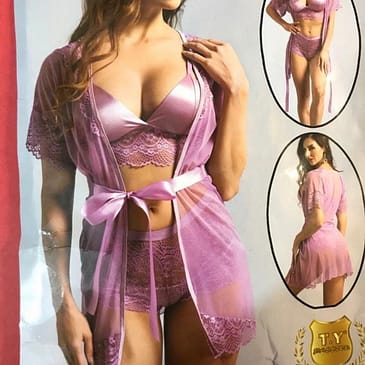 Elegant Short Gown Lingerie for Plus Sizes